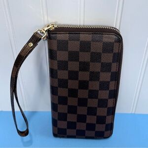 Very great quality Women Wristlet Wallet